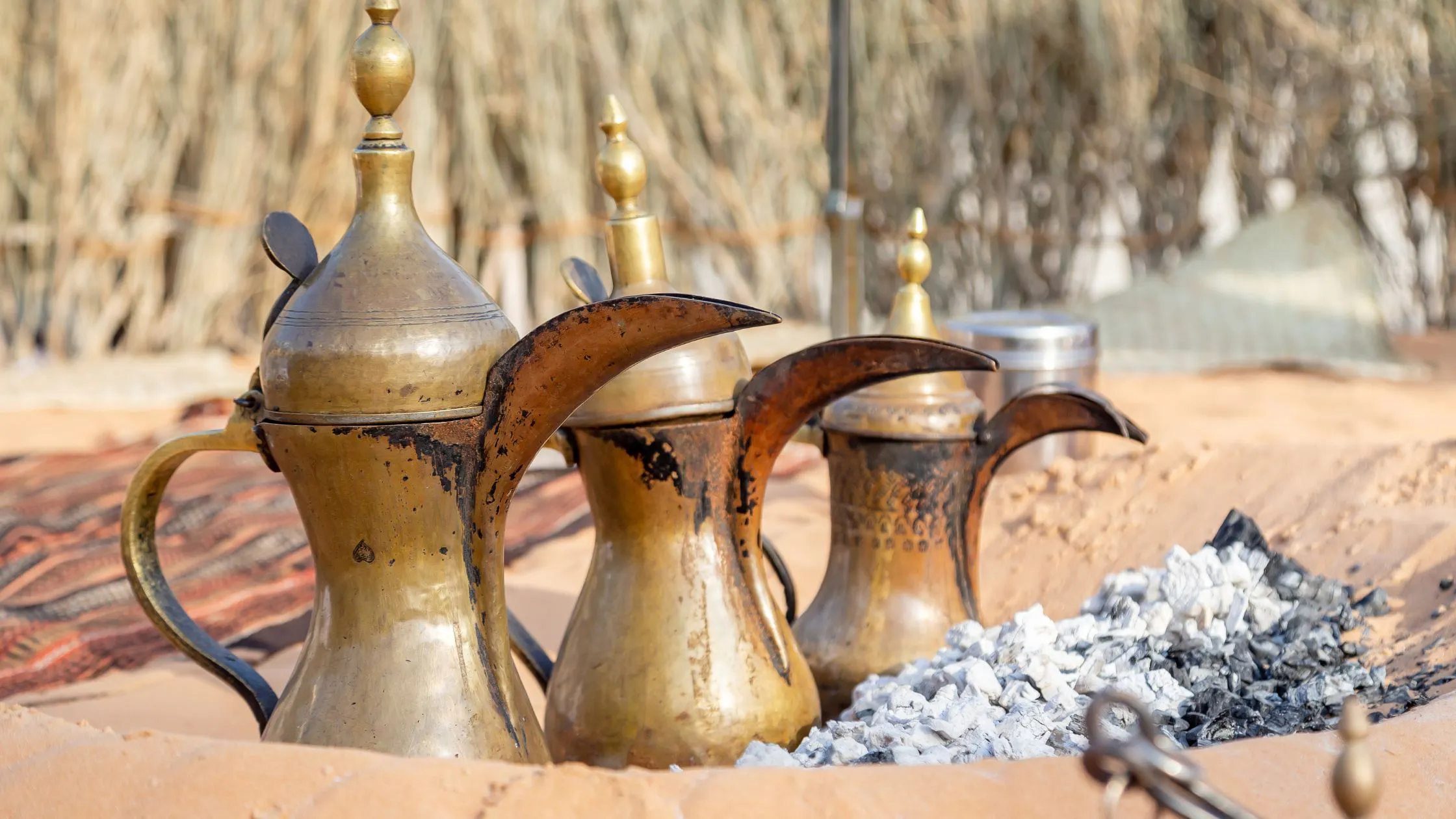 Arabic Coffee Pots (Dallah) – Elegant Souvenir from Dubai